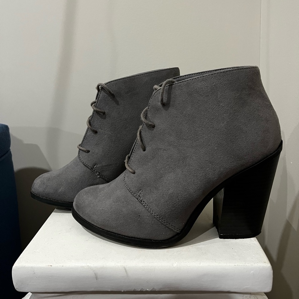 Grey ‘Call It Spring’ booties
